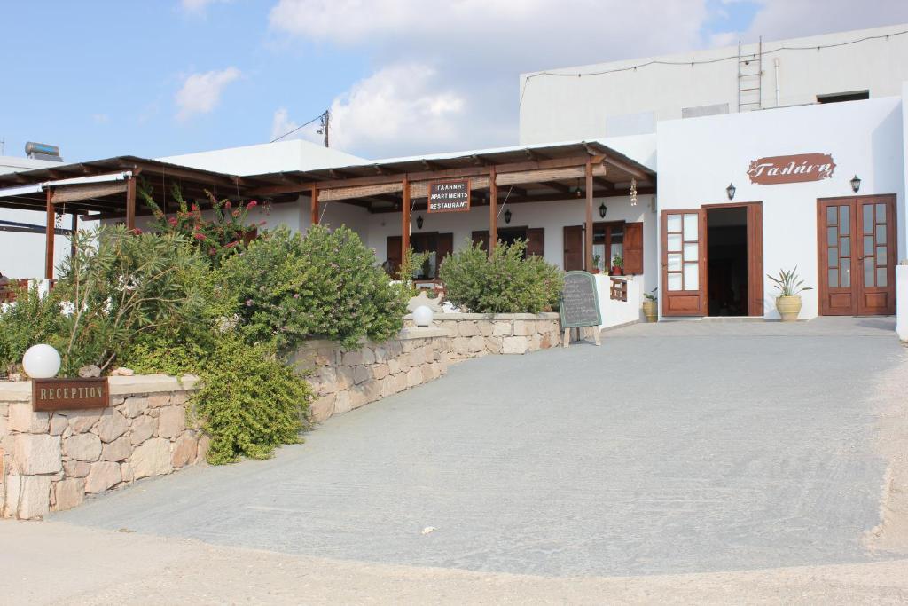 ホテル Galini Agia Irini  エクステリア 写真